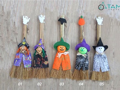 Dây treo Halloween chổi phù thủy nhỏ HLW-DT-09